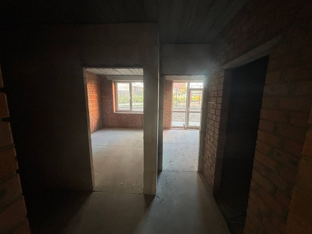 Продаю 1-кімнатну квартиру з двориком Хотів - зображення 2