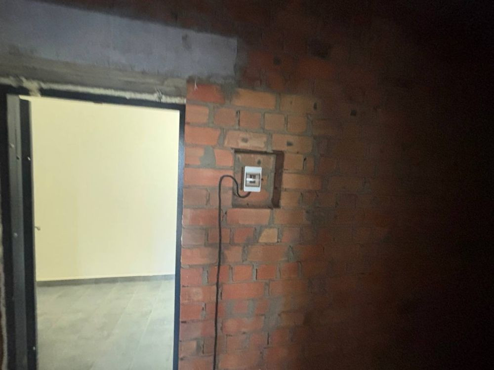 Продаю 1-кімнатну квартиру з двориком Хотів - зображення 6