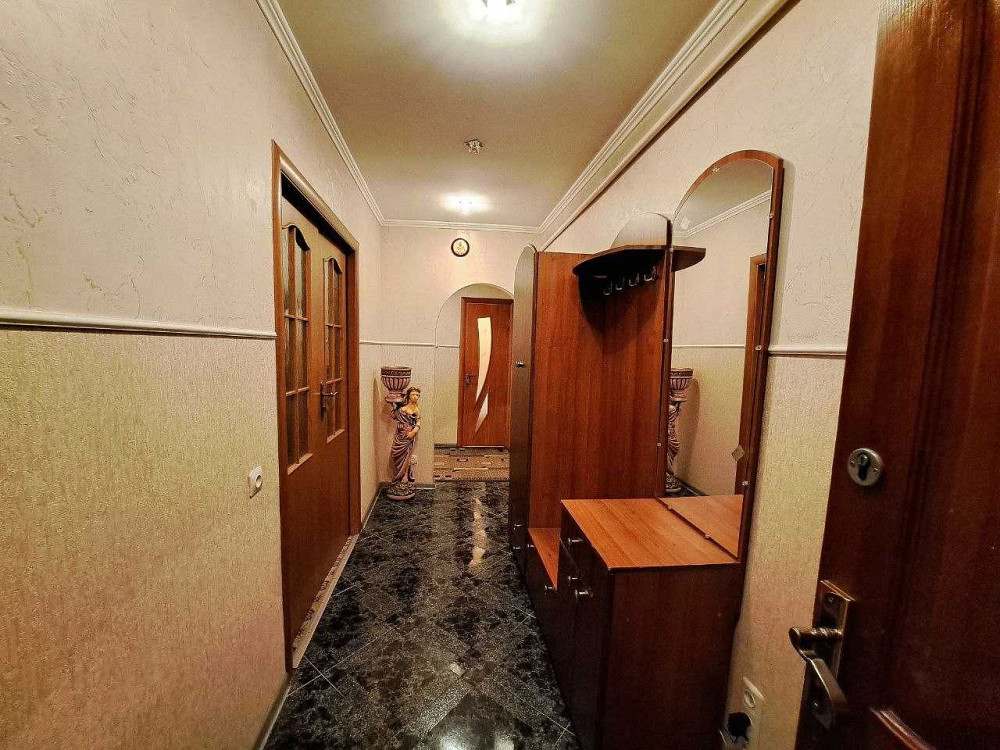 Продаж просторої 3-к квартири Новояворовск - изображение 8