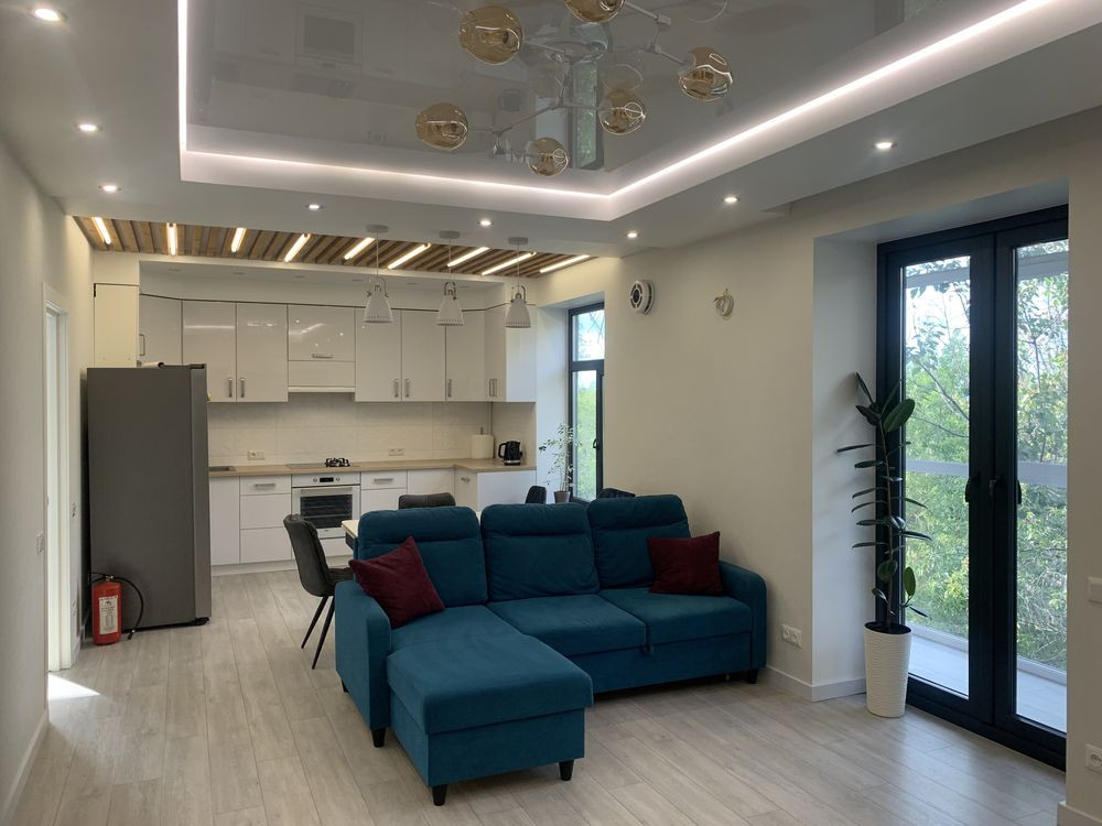 Центр 3 к квартира студія + гараж+ кладова Краматорськ - зображення 1