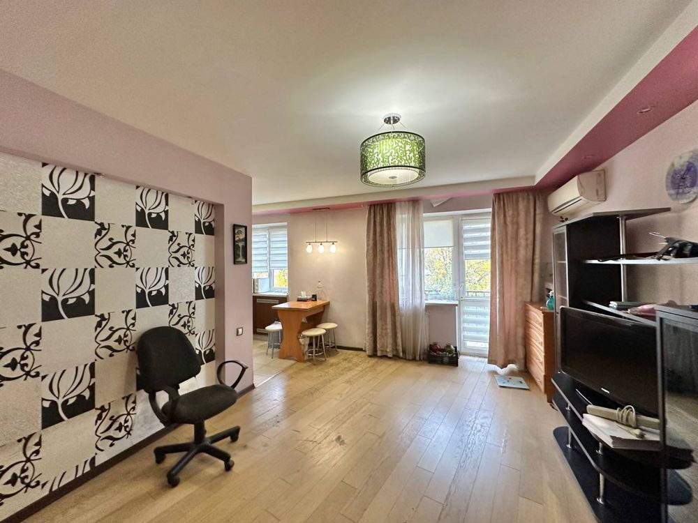 Перепланированная 2к квартира! Чорноморськ - зображення 1