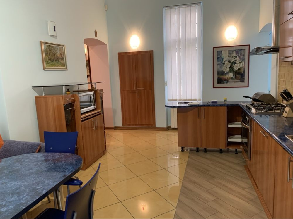 Ореннда 4 кім.кв 180 кв.м пр. Шевченка (бічна) біля парку Цитадель Lviv - photo 1