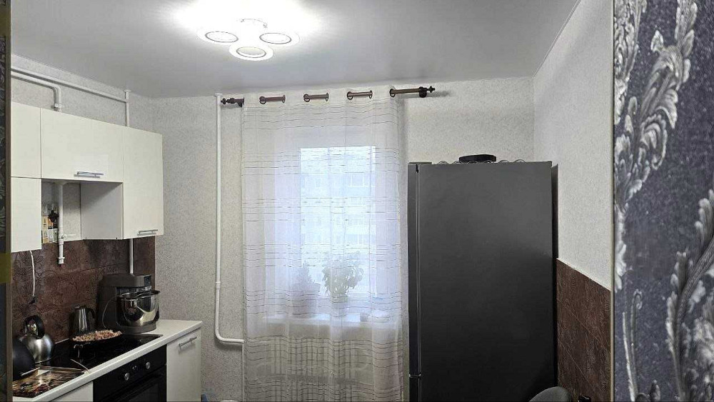 великогабаритна 2-кімнатна квартира від власника, Кам'янське Л/Б 4мкр Кам`янське (Запорізька обл.) - зображення 7