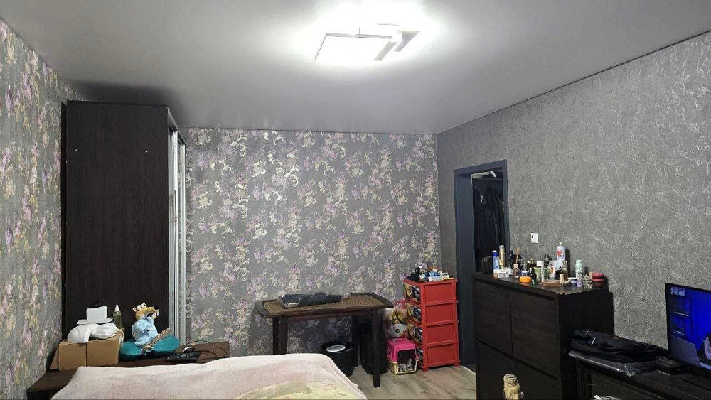 великогабаритна 2-кімнатна квартира від власника, Кам'янське Л/Б 4мкр Кам`янське (Запорізька обл.) - зображення 3