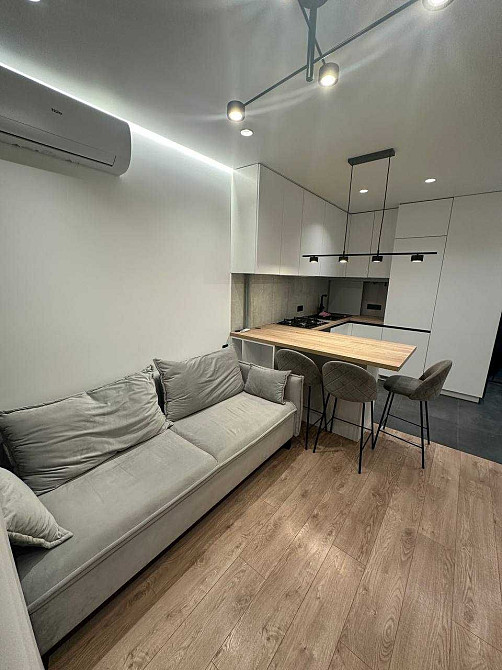 Продаж світлої 1-кімнатної квартири з ремонтом в ЖК Avalon Holiday Сокільники - зображення 1