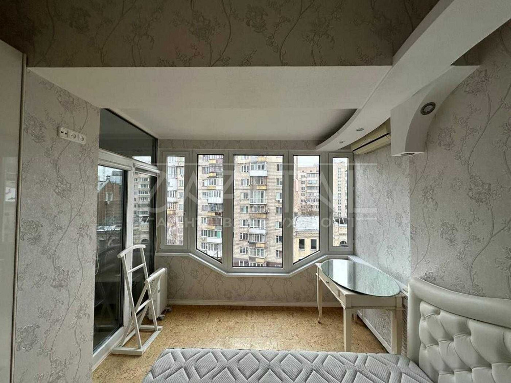 Продаж видової 3к квартири, вул. Івана Мазепи, Арсенальна Центр Салют Київ - зображення 2