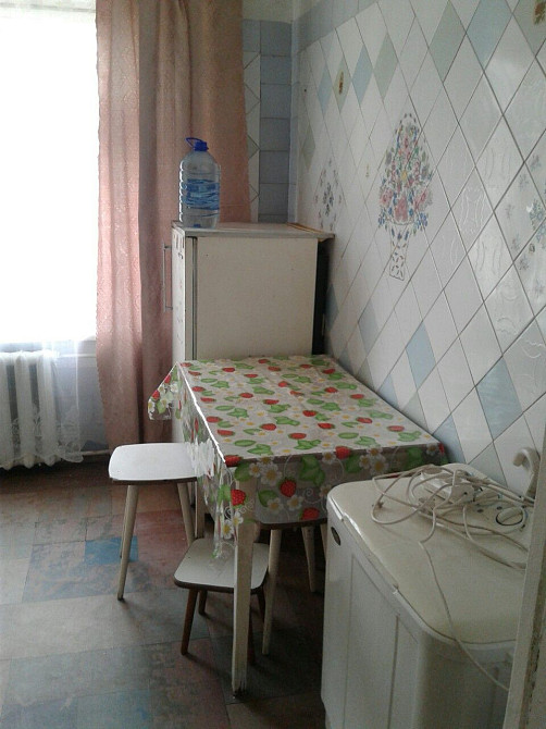 Аренда 2 комнатная Лесной можно ВСУ  сдам теплосеть платит хозяин Палло - зображення 7