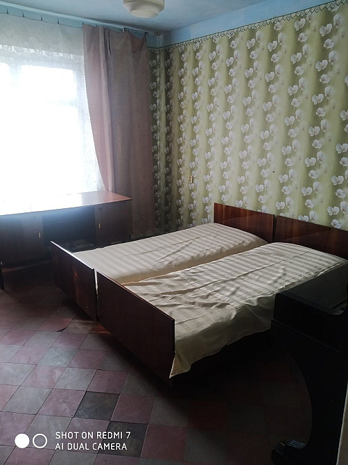 Аренда 2 комнатная Лесной можно ВСУ  сдам теплосеть платит хозяин Палло - зображення 1