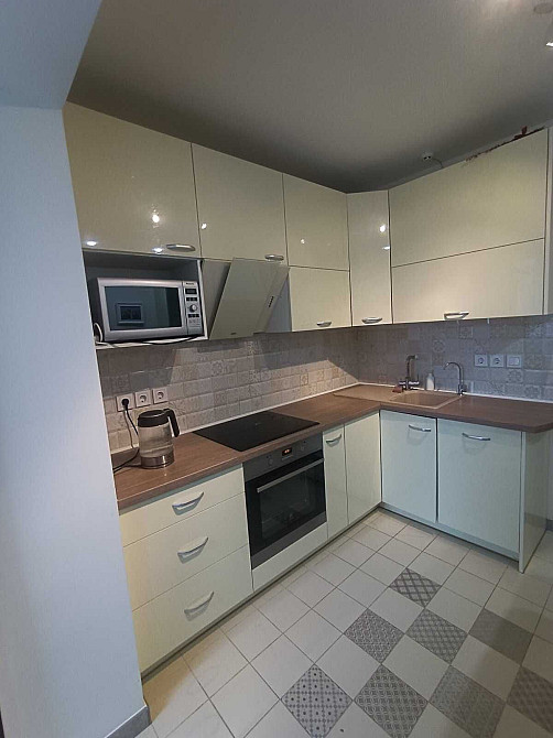 Продаж квартири з Євроремонтом та меблями.Поруч Парк, метро Дарница. Київ - зображення 1