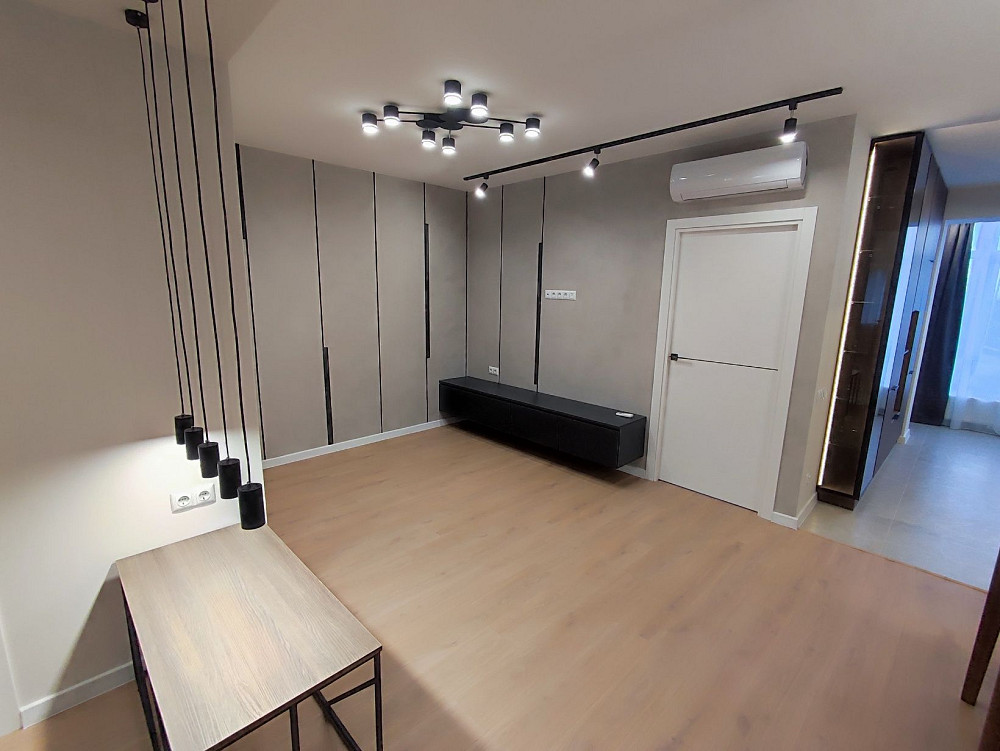 Центр, сучасна 2к.,з кухня-вітальня та дві окремі кімнати Ивано-Франковск - изображение 3