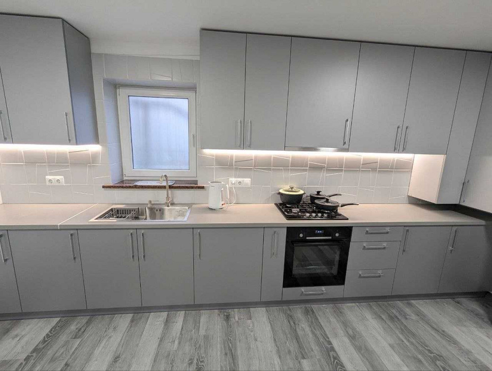 Здам 2х Б. Хмельницького, закрита територія Рівне - зображення 1