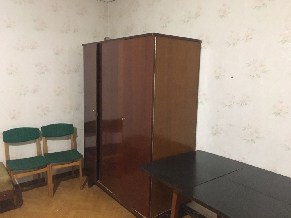 Здається простора 1а кв в рні 13школи Полтава - изображение 1