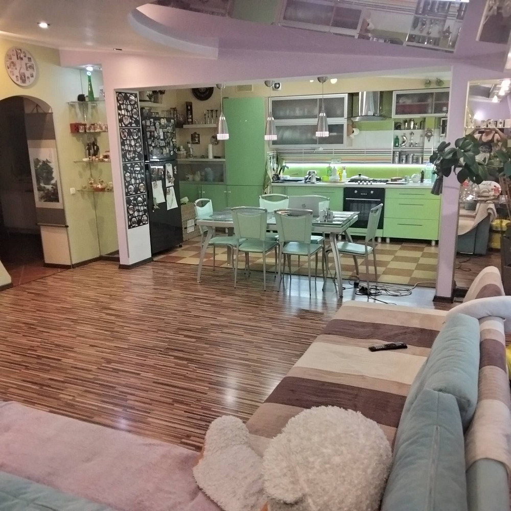 Продаю квартиру 118м² . Вся мебель и техника остаеться.  4 этаж Сумы - изображение 1