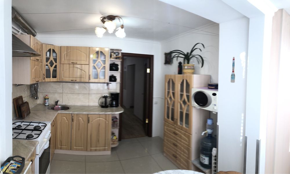 Продам чешку на проспекті Незалежності Чернівці - зображення 4