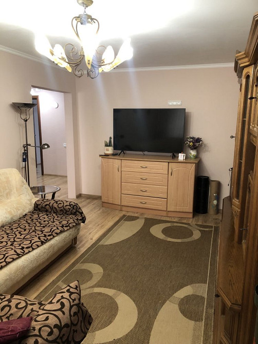 Продам чешку на проспекті Незалежності Чернівці - зображення 2