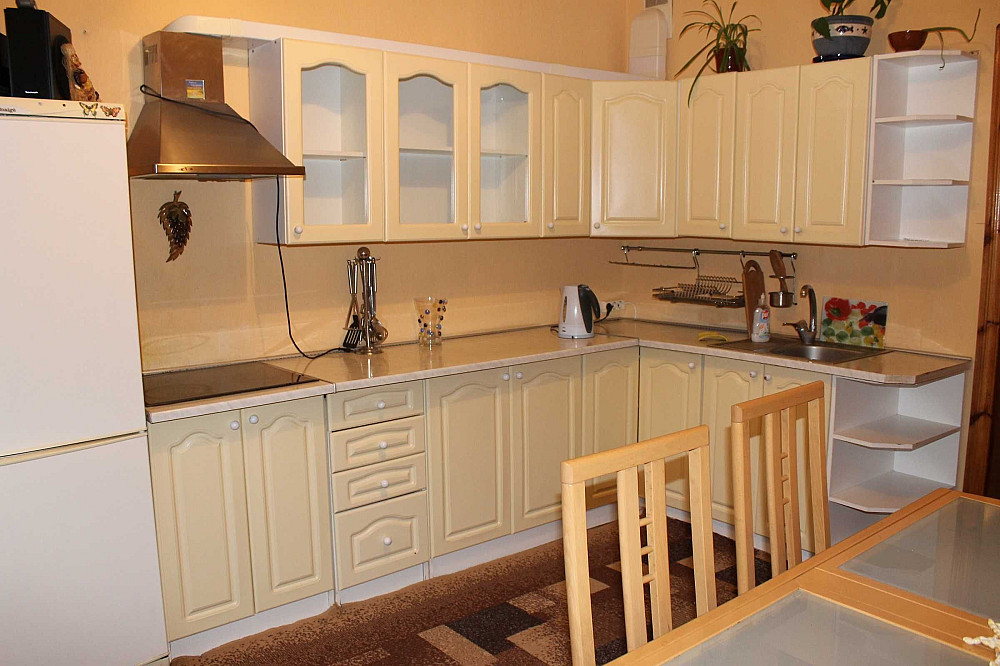 М.Позняки-10 хв, Драгоманова. Вбудована кухня. 2 шафи-купе. 2 дивани Київ - зображення 2