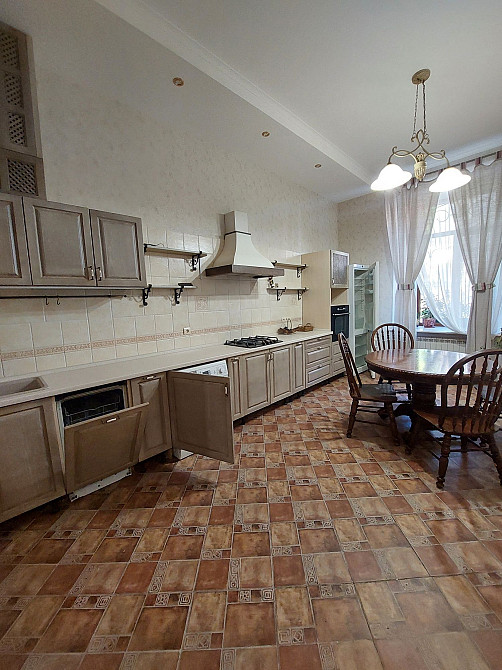 Сдам шикарную евротрешку, ул. Пастера. Цена с гаражом. . Одеса - зображення 1