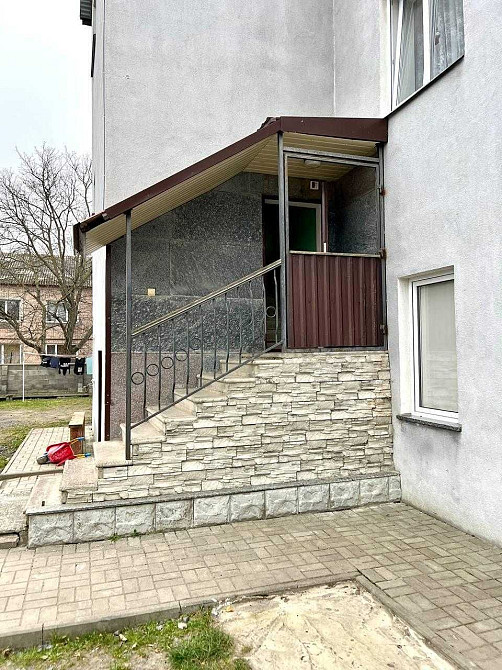 Продам 2-кімнатну квартиру з автономним опаленням у зданому будинку! Луцк - изображение 4