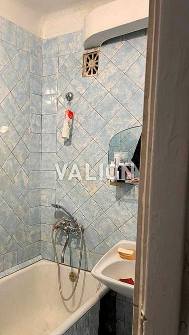 Продаж 2-кімн. квартири без ремонту  вул.Цитадельна метро Печерська Київ - зображення 3