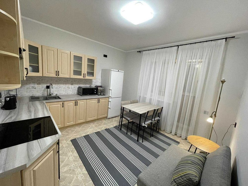 м.Позняки 12 хв. А.Ахматової 13-д, 1-к. 50 кв.м. Київ - зображення 1