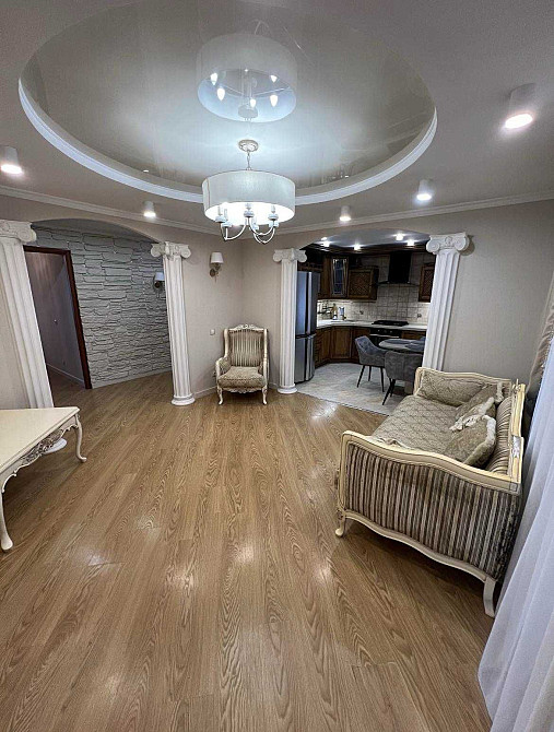 Продаю 4-х кімнатну квартиру Н1 Миколаїв - зображення 2