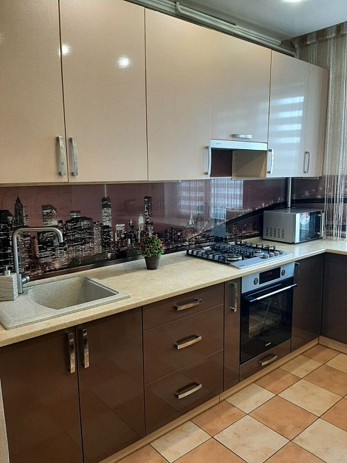 Квартира 3 комнатная 97 кв Гагарина центр Кривий Ріг - зображення 2