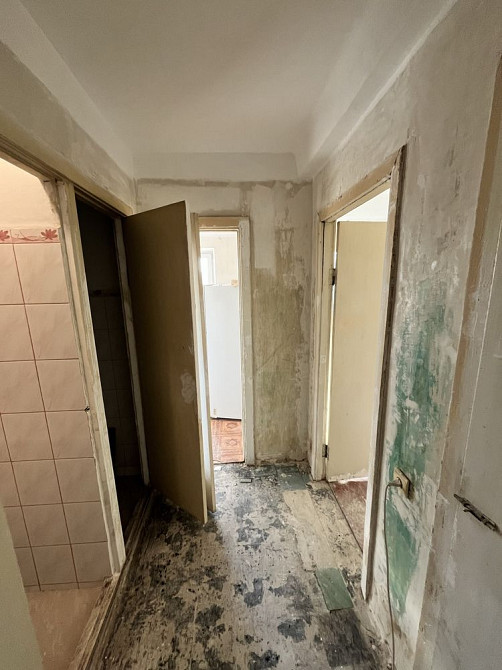 Панорамна двостороння 2К. Метро 1 хвилина Киев - изображение 2