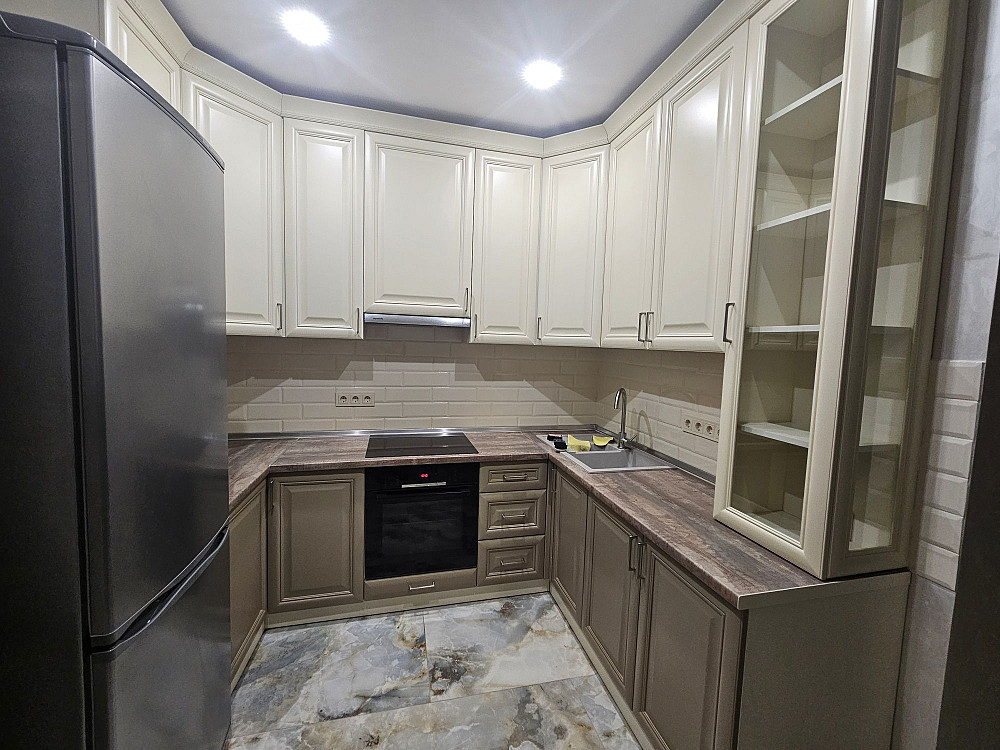 Здається 1 кімнатна біля ТРЦ" Токіо".Світло не вимиквють!!! Ужгород - зображення 1