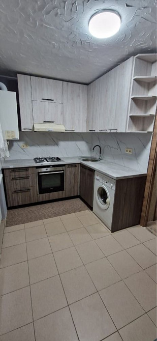 Продаж 1 кімнатної квартири вул.Бородіна,4 розвинута інфраструктура Ужгород - зображення 1