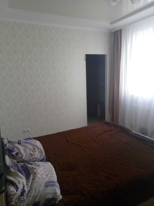 сдам большую 2х ком  квартиру ( 2комнаты+ кухня студия) Чорноморськ - зображення 4