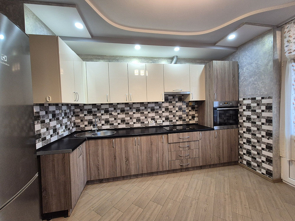 Аренда 2к квартира 74квм Сикорского  4В  ЖК  Зелёный остров 2 Киев - изображение 2