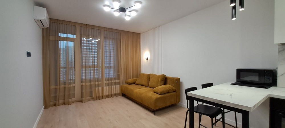 Оренда просторої 1 кімнатної квартири, ЖК Варшавський. Перша здача Киев - изображение 2