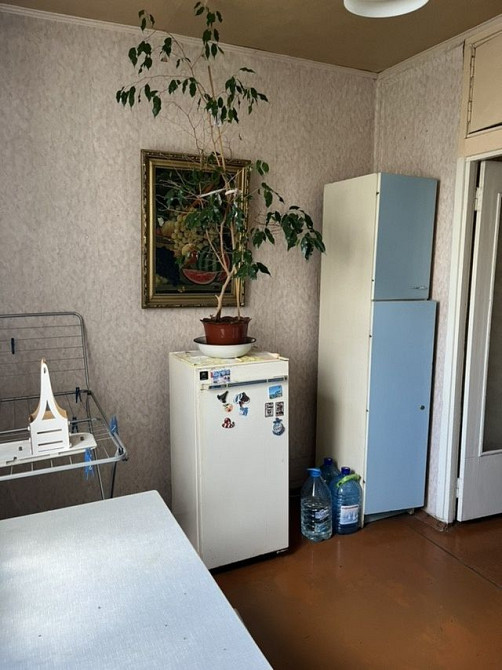 1 комнатн. кв. Алексеевка метро Алексеевская 2эт/9 с газом Харьков - изображение 1