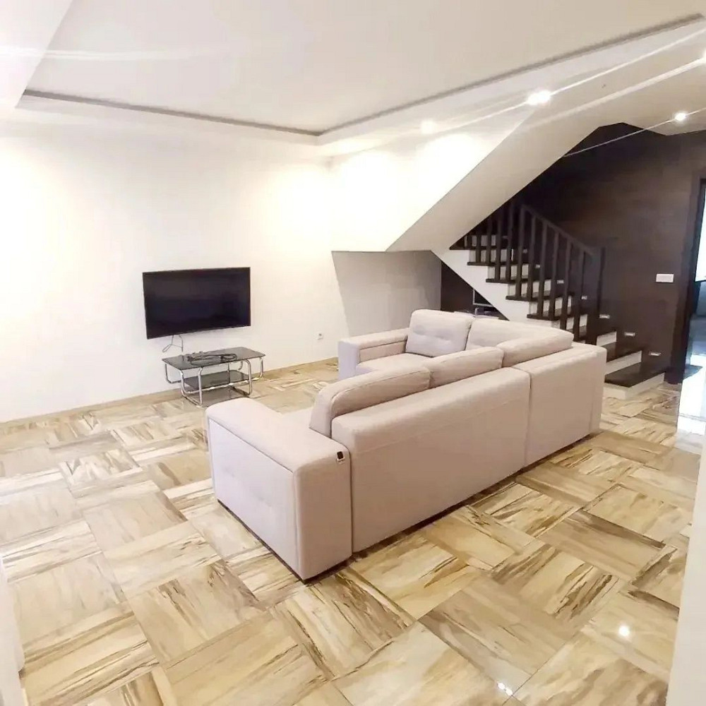 Оренда трикімнатної квартири. Пентхаус Чернівці - зображення 1