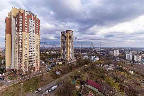 Аренда / Голосеево / 3 комнатная Kyiv