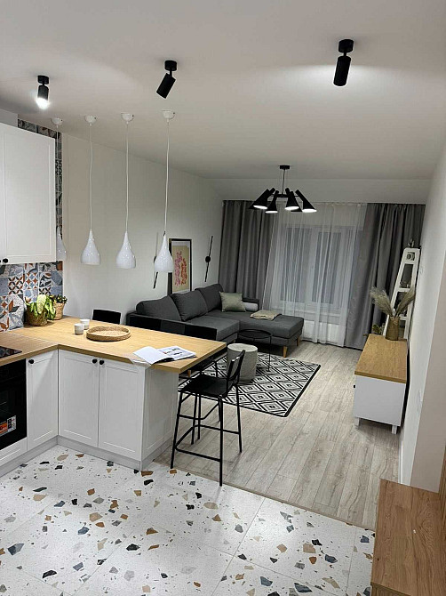 Вигідно, Двокімнатна з ремонтом, меблі, техніка, Центр Івано-Франківськ - зображення 1