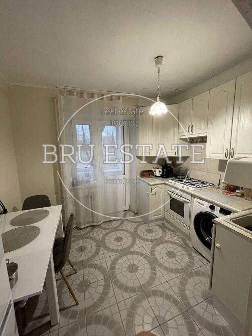 Продам 2к квартиру Лісовий Чернігівська метро Лісова Киев - изображение 1