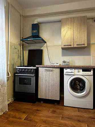 Деснянський р-н, Лісовий масив, Братіславська 38. Метро Чернігівська. Київ