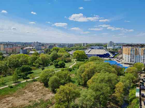 Продам 1к однокімнатну центр Над Бугом Khmelnytskyi