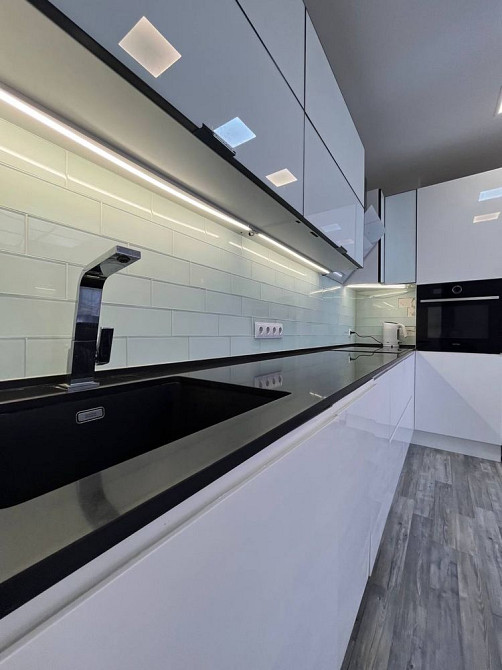 Продаж 2 кімнатної квартири + кухня студія Рівьєра ( Намив)     1313#2 Миколаїв - зображення 1