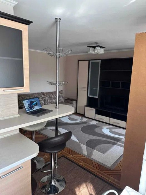 1 к.кв., 23 Августа 39 А, метро 1 минута, магазин "Класс" Харків - зображення 1