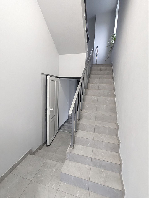 Перша оренда 2х в районі Автовокзалу Рівне - зображення 4