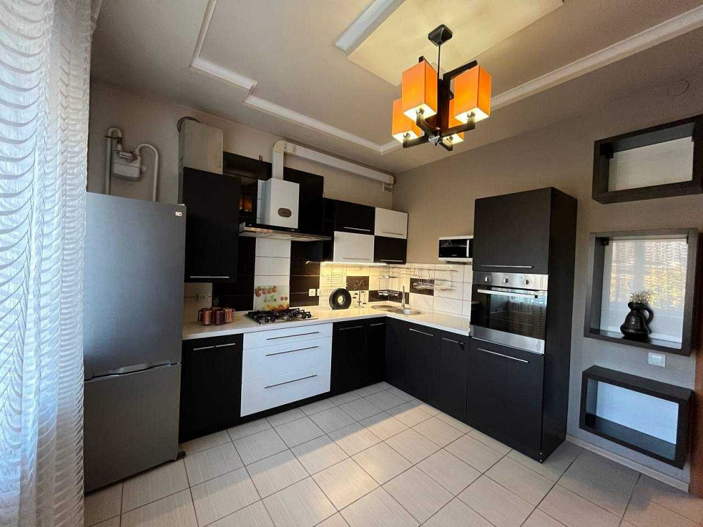 Продам 2 к/к, премиум - класс в самом центре города, ул. Соборная Миколаїв - зображення 1