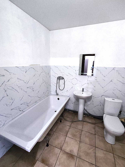 Однокімнатна 43м2 з базовим ремонтом ТЕРМІНОВО Хмельницький - зображення 4