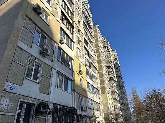 Продам 3-к квартиру 78.3м2. ул. Ревуцкого, 7. 69000 $ Kyiv