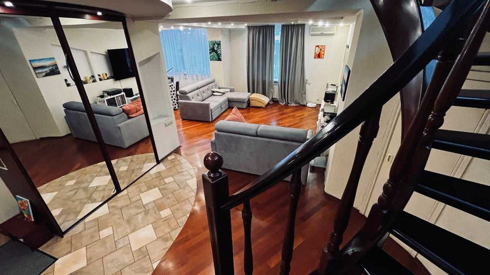 Оренда двоповерхової квартири біля метро "Палац Україна" Киев - изображение 3