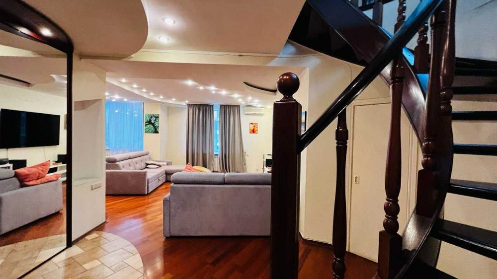 Оренда двоповерхової квартири біля метро "Палац Україна" Киев - изображение 2