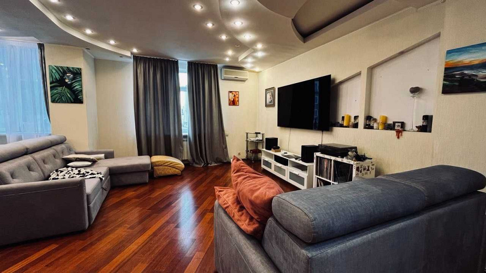 Оренда двоповерхової квартири біля метро "Палац Україна" Киев - изображение 1