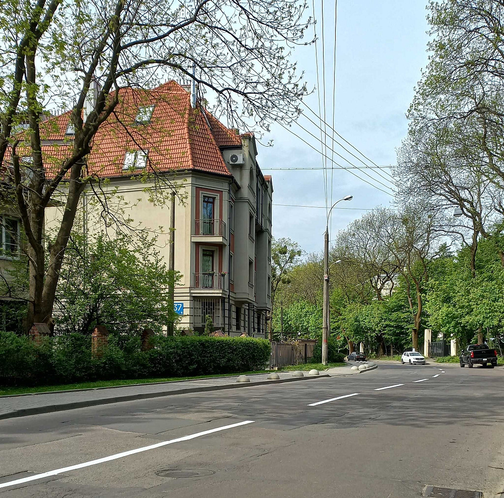 Продаж просторої квартири біля Стрийського парку (4-и кім.) вул.Франка Львів - зображення 1