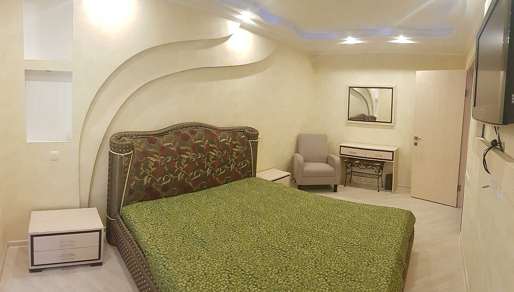 Центр 2к/р Гончара Гоголевская Хмельницкого Университет Золотые ворота Киев - изображение 1